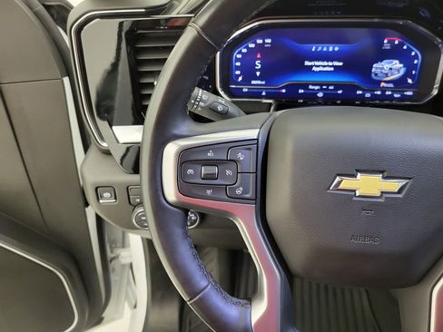 Used 2025 Chevrolet Silverado 2500 LT w/ Convenience Package AWD/4WD image 5
