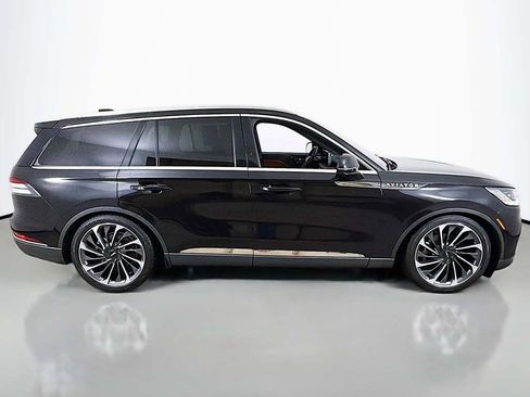Used 2025 Lincoln Aviator Reserve w/ Equipment Group 201A AWD/4WD image 18