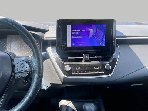 Used 2025 Toyota Corolla LE FWD image 7