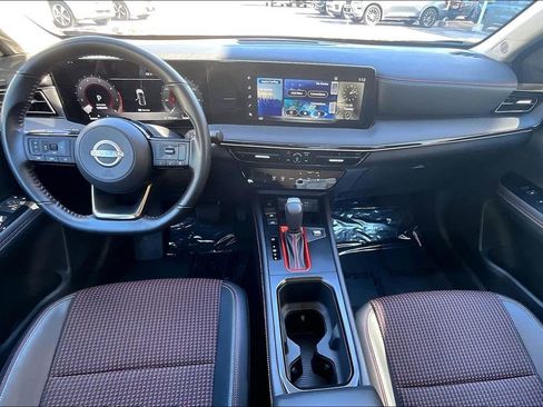 Used 2025 Nissan Kicks SR image 18