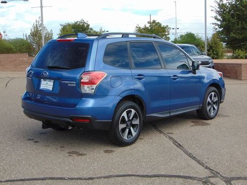 Used 2017 Subaru Forester 2.5i w/ Alloy Wheel Package AWD/4WD image 4