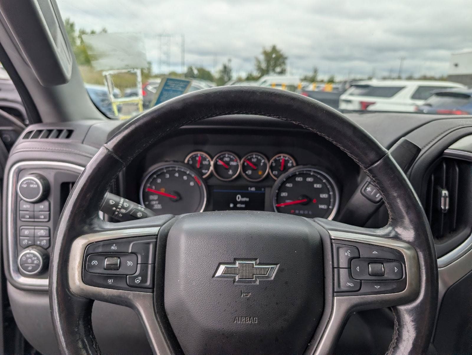 Used 2021 Chevrolet Silverado 1500 LT Trail Boss w/ Convenience Package II AWD/4WD image 16