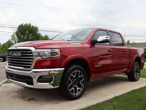 Used 2026 RAM 1500 Laramie AWD/4WD image 8
