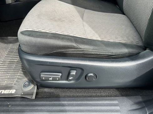 Certified 2019 Toyota 4Runner SR5 AWD/4WD image 24