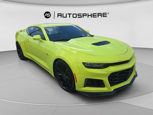 Used 2021 Chevrolet Camaro SS RWD image 12