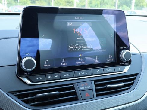 New 2025 Nissan Altima 2.5 SR image 3