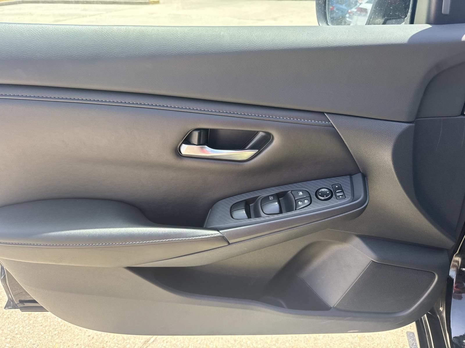 Used 2022 Nissan Sentra SV FWD image 18