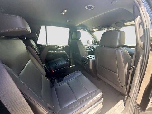 Used 2022 Chevrolet Tahoe LT w/ Luxury Package RWD image 27
