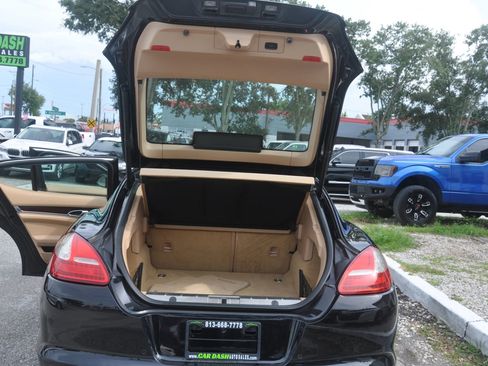 Used 2013 Porsche Panamera S image 19