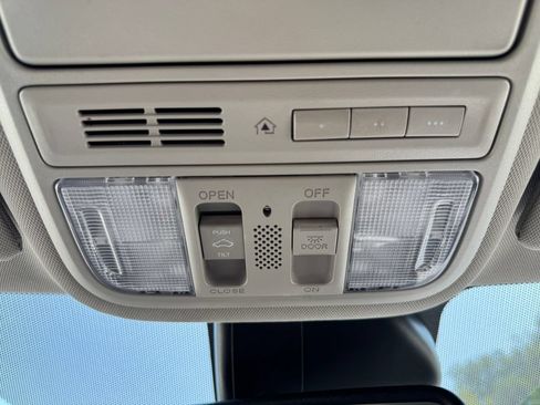 Used 2015 Honda Odyssey EX-L image 30