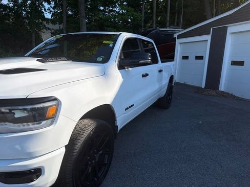 Used 2023 RAM 1500 Laramie AWD/4WD image 2