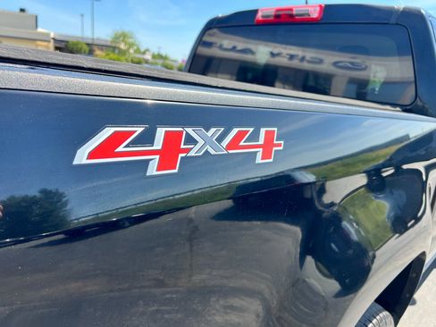 Used 2020 Chevrolet Colorado W/T w/ WT Convenience Package image 10