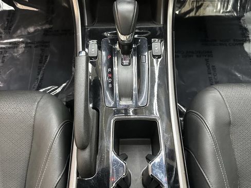 Used 2017 Honda Accord EX-L image 25