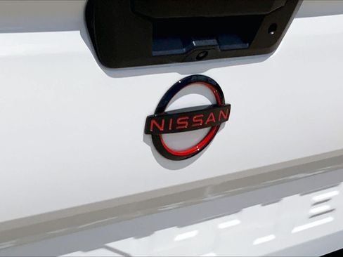 Used 2024 Nissan Frontier Pro-X RWD image 31