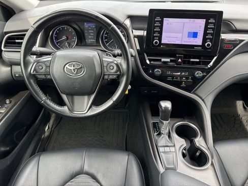 Used 2023 Toyota Camry SE FWD image 5