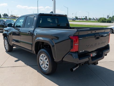 New 2026 Toyota Tacoma SR5 AWD/4WD image 18