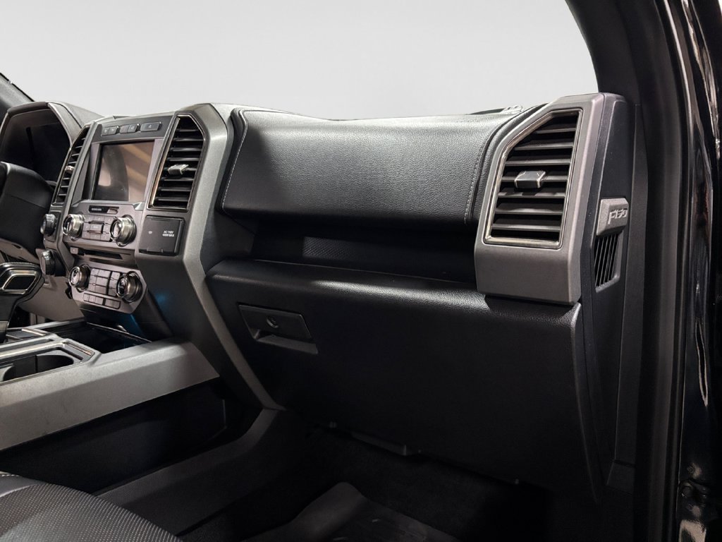 Used 2018 Ford F150 Raptor w/ Equipment Group 802A Luxury AWD/4WD image 47