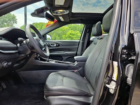 Certified 2023 Jeep Compass High Altitude AWD/4WD image 14