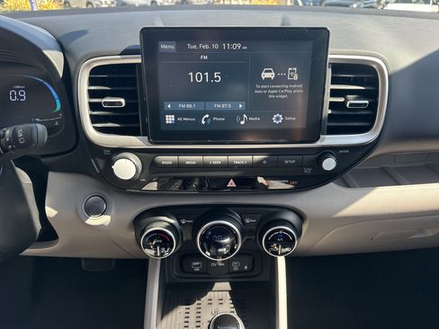 New 2026 Hyundai Venue SEL FWD image 21