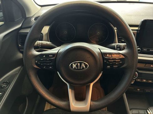 Used 2021 Kia Rio S w/ Technology Package image 11