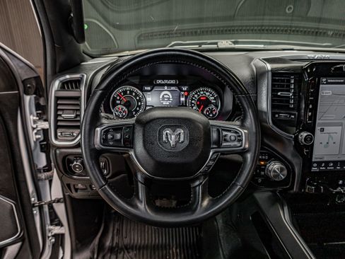 Used 2024 RAM 1500 Laramie AWD/4WD image 18