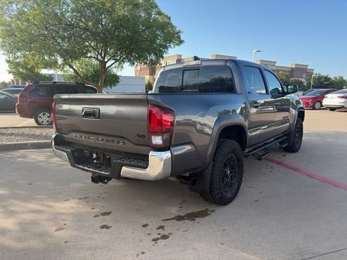 Used 2021 Toyota Tacoma SR5 RWD image 5
