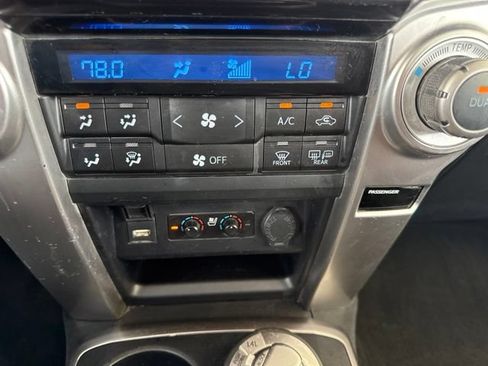 Used 2022 Toyota 4Runner Limited AWD/4WD image 21