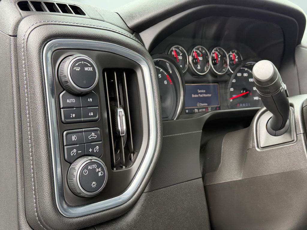 Used 2021 Chevrolet Silverado 1500 LT Trail Boss w/ Convenience Package II AWD/4WD image 32