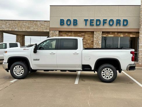 New 2026 Chevrolet Silverado 2500 LT image 2