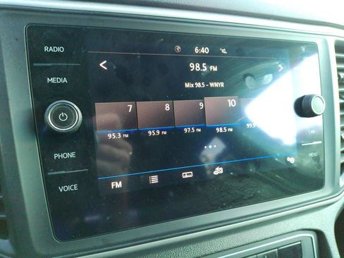 Used 2020 Volkswagen Atlas Cross Sport SE AWD/4WD image 16