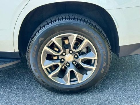 Used 2022 Chevrolet Tahoe LT RWD image 30