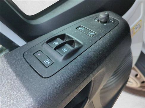 Used 2023 RAM ProMaster 1500 w/ Driver Convenience Group FWD image 12