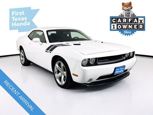 Used 2013 Dodge Challenger R/T image 1