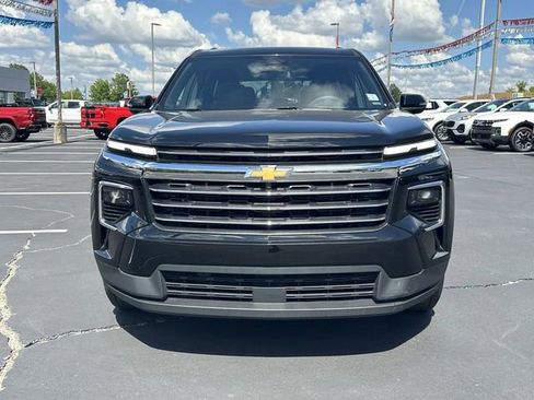 Certified 2025 Chevrolet Traverse LT FWD image 3