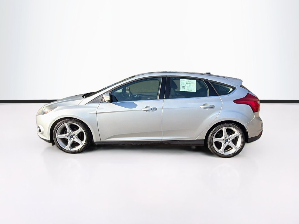 Used 2014 Ford Focus Titanium w/ Luxury Package FWD image 8