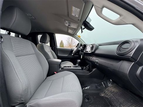 Used 2021 Toyota Tacoma SR w/ SX Package image 17