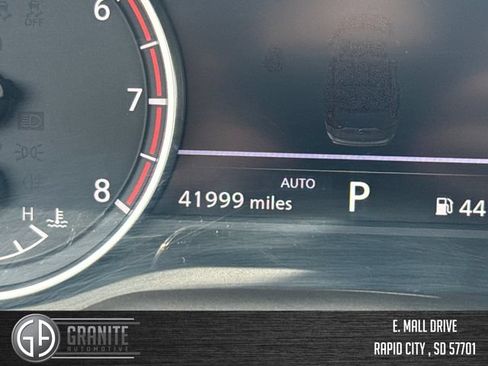 Used 2025 Nissan Rogue SV AWD/4WD image 16