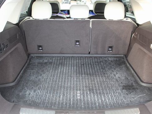 Certified 2024 Lincoln Nautilus Black Label image 5