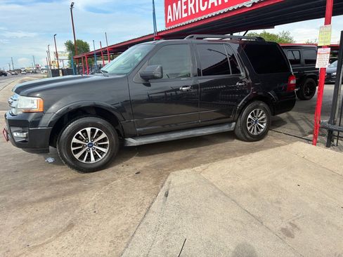 Used 2015 Ford Expedition XLT w/ Equipment Group 201A RWD image 17