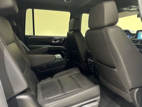 Certified 2024 Chevrolet Suburban Z71 w/ Luxury Package AWD/4WD image 26