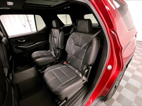 Used 2024 Chevrolet Traverse RS AWD/4WD image 25