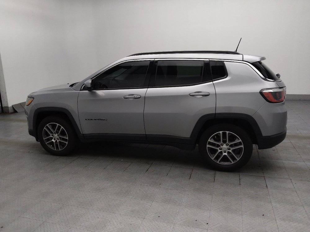 Used 2020 Jeep Compass Latitude w/ Popular Equipment Group FWD image 3