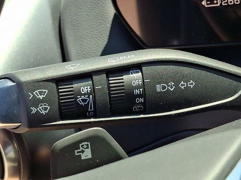Used 2026 Chevrolet Equinox EV LT w/ Comfort Package FWD image 24