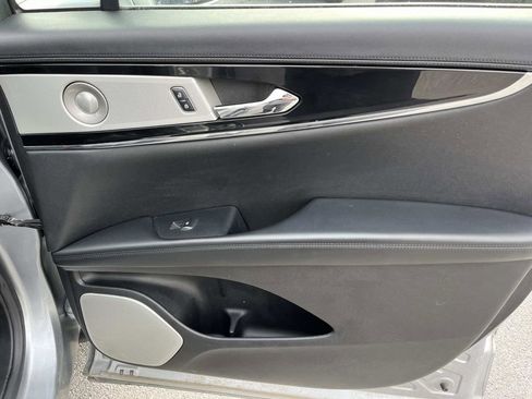 Used 2021 Lincoln Nautilus Reserve w/ Equipment Group 202A image 21