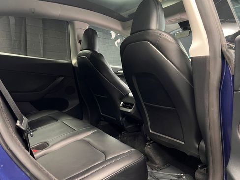 Used 2023 Tesla Model Y Performance AWD/4WD image 14