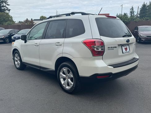 Used 2014 Subaru Forester 2.5i Premium w/ Popular Package #2 AWD/4WD image 5