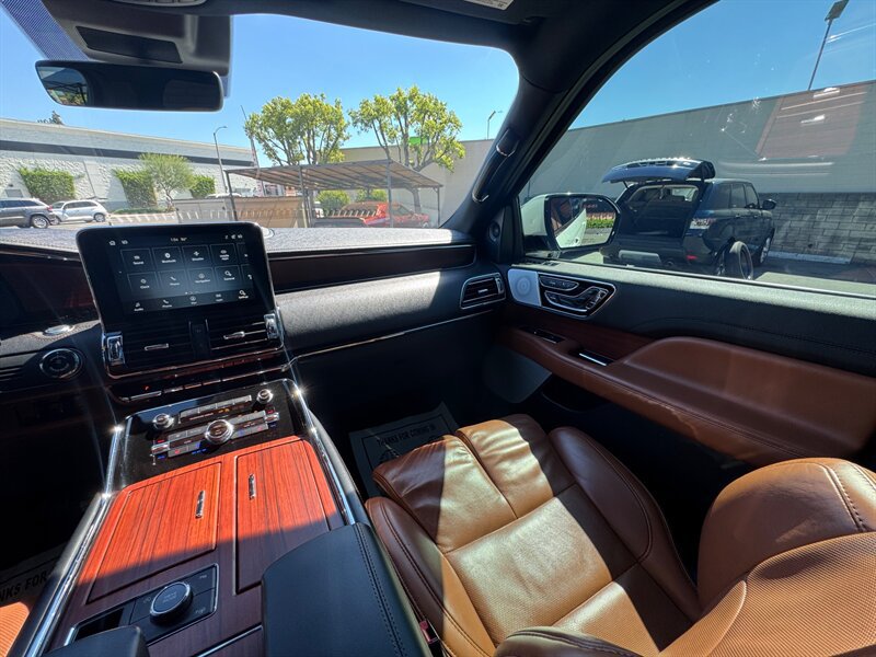 Used 2021 Lincoln Navigator L Reserve AWD/4WD image 38