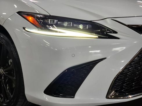 Used 2024 Lexus ES 350 F Sport w/ Accessory Package (Z2) FWD image 13