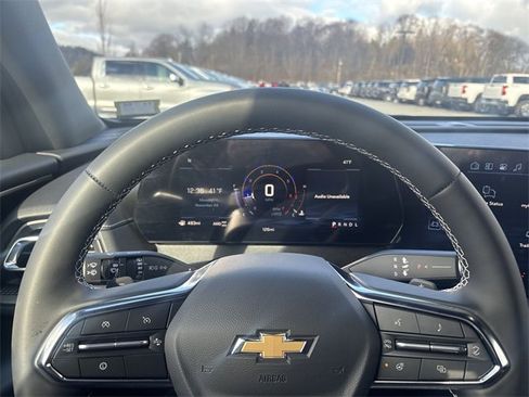 New 2026 Chevrolet Traverse LT w/ Sun and Wheel Package image 11