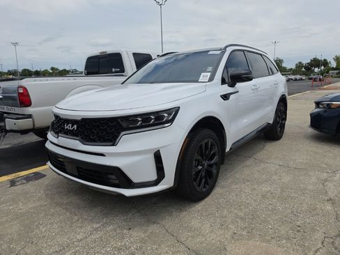Certified 2023 Kia Sorento SX FWD image 6